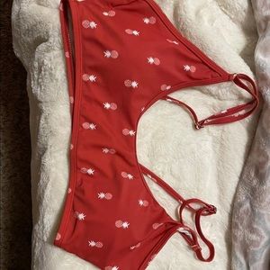 Brand new pineapple top